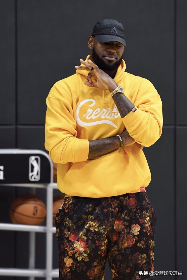 浓眉哥来袭!换人、点球引热议(霍华德不打nba也不向浓眉道歉)